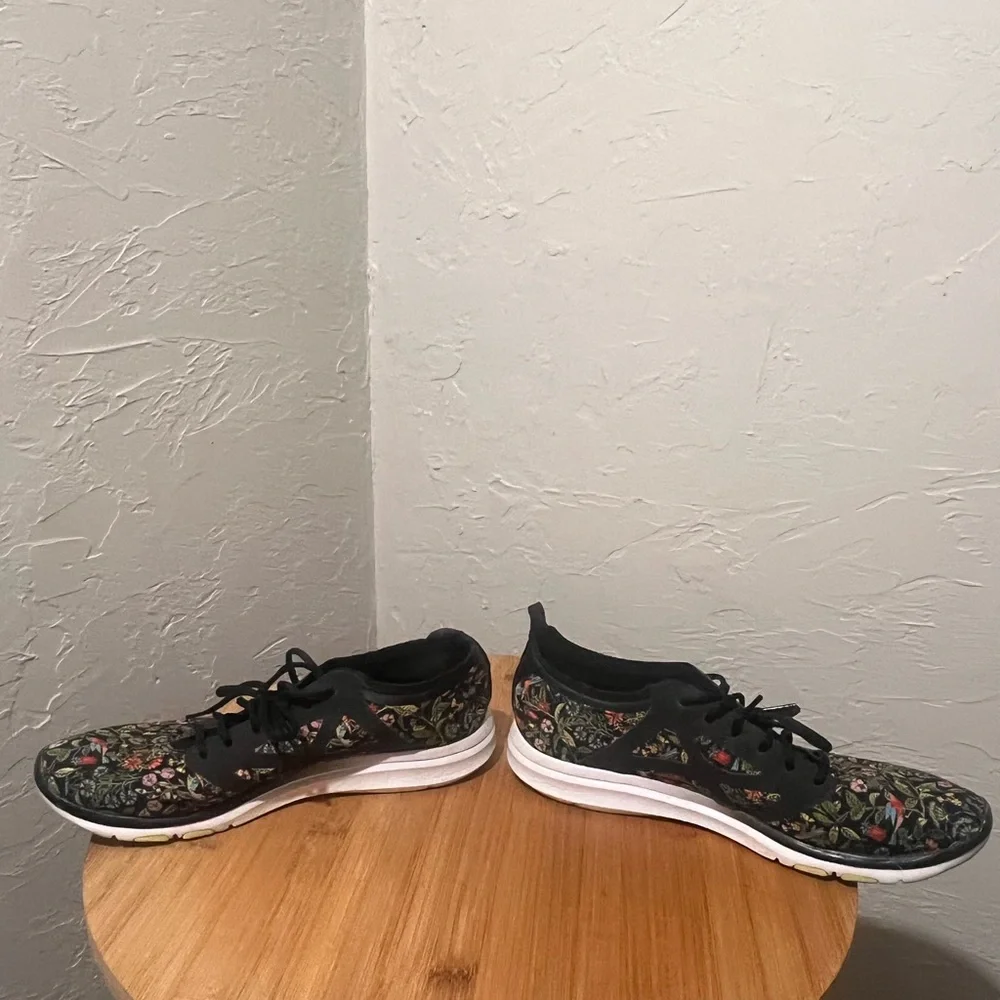 ASICS Bird And Branch Motif Black Fabric Sneakers 10M - Picture 3 of 10